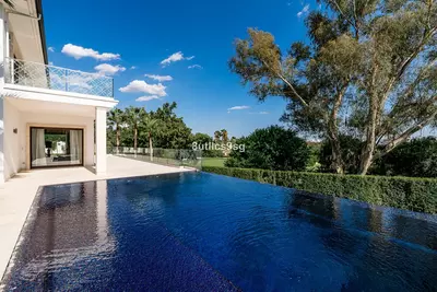 Detached Villa in Nueva Andalucía