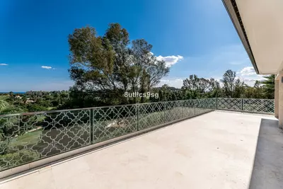 Detached Villa in Nueva Andalucía