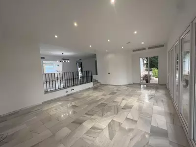 Detached Villa in Nueva Andalucía