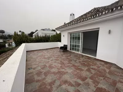 Detached Villa in Nueva Andalucía