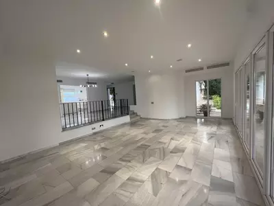 Detached Villa in Nueva Andalucía