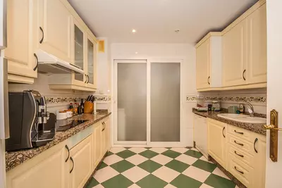 Middle Floor Apartment in Elviria