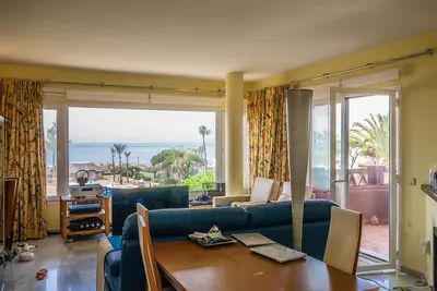Middle Floor Apartment in Elviria
