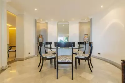 Middle Floor Apartment in Puerto Banús