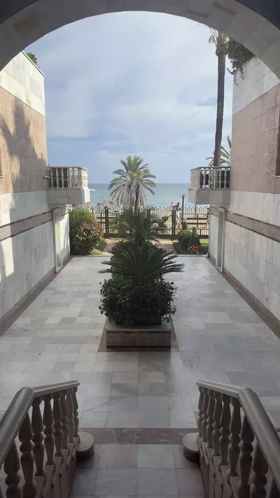 Middle Floor Apartment in Puerto Banús