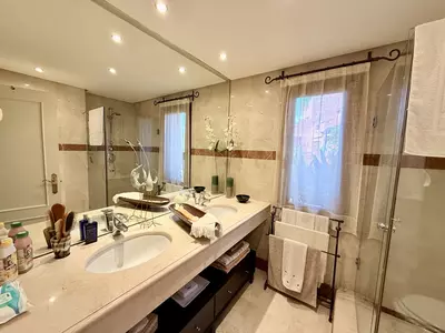 Middle Floor Apartment in Estepona