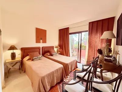 Middle Floor Apartment in Estepona