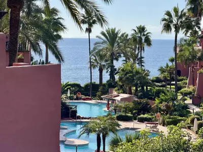 Middle Floor Apartment in Estepona