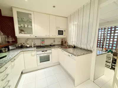 Middle Floor Apartment in Estepona