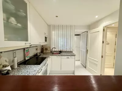 Middle Floor Apartment in Estepona