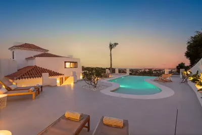 Detached Villa in Nueva Andalucía