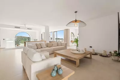 Detached Villa in Nueva Andalucía