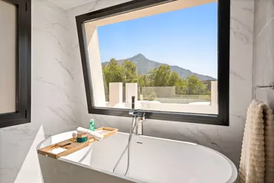Detached Villa in Nueva Andalucía