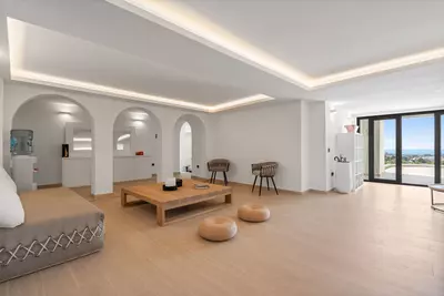 Detached Villa in Nueva Andalucía