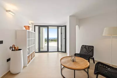Detached Villa in Nueva Andalucía