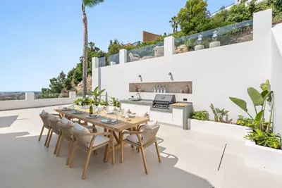 Detached Villa in Nueva Andalucía