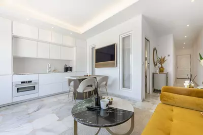 Top Floor Apartment in Puerto Banús