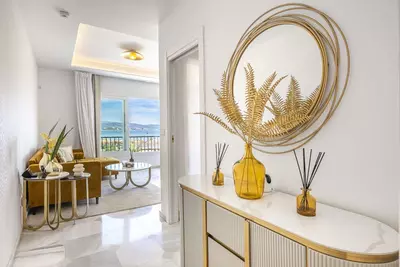 Top Floor Apartment in Puerto Banús