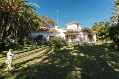 Detached Villa in Guadalmina Baja