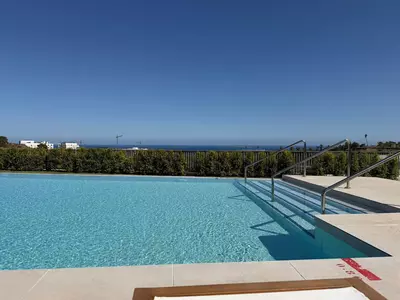 Middle Floor Apartment in Estepona