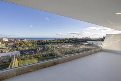 Middle Floor Apartment in Estepona