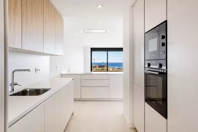 Middle Floor Apartment in Estepona