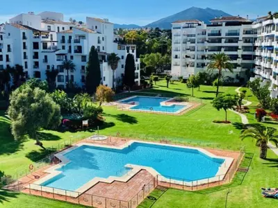 Middle Floor Apartment in Puerto Banús