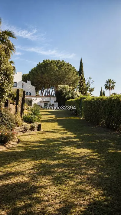 Ground Floor Apartment in Nueva Andalucía