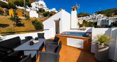Semi-Detached House in Casares