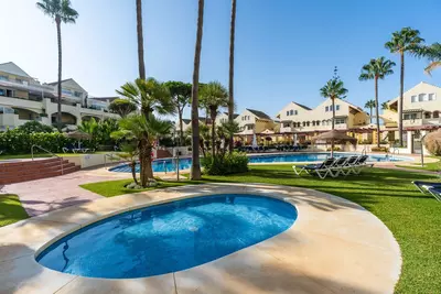 Middle Floor Apartment in Elviria