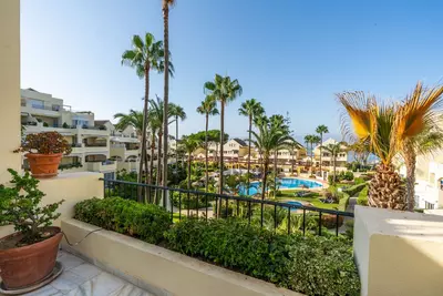 Middle Floor Apartment in Elviria