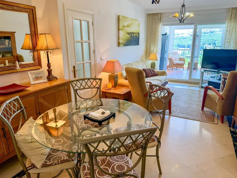 Middle Floor Apartment in Manilva