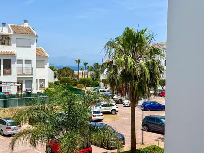 Middle Floor Apartment in Manilva