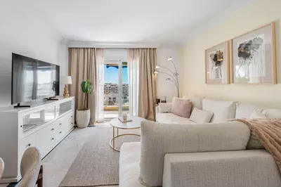 Middle Floor Apartment in Puerto Banús