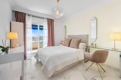 Middle Floor Apartment in Puerto Banús