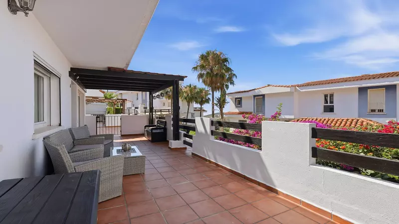 Middle Floor Apartment in Manilva