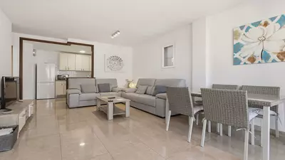 Middle Floor Apartment in Manilva