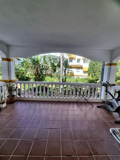 Middle Floor Apartment in Nueva Andalucía