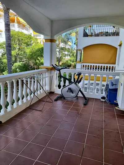 Middle Floor Apartment in Nueva Andalucía