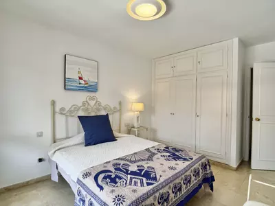 Middle Floor Apartment in Nueva Andalucía