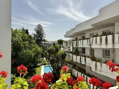 Middle Floor Apartment in Nueva Andalucía
