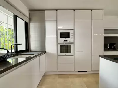 Middle Floor Apartment in Nueva Andalucía