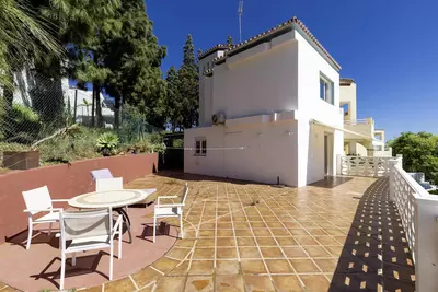 Semi-Detached House in Artola