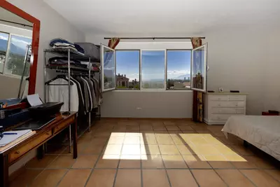 Semi-Detached House in Artola