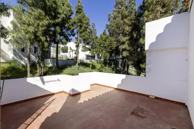 Semi-Detached House in Artola