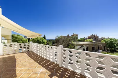 Semi-Detached House in Artola