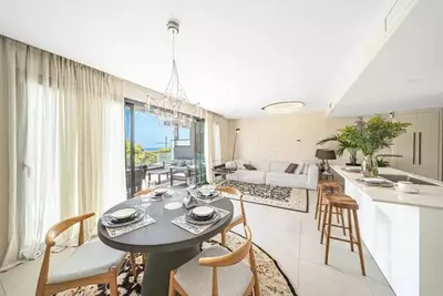 Middle Floor Apartment in Estepona