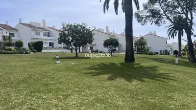 Middle Floor Apartment in Nueva Andalucía