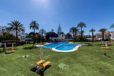 Middle Floor Apartment in Nueva Andalucía