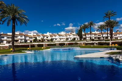 Middle Floor Apartment in Nueva Andalucía